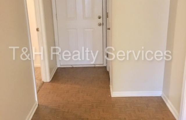 6016 McClellan Court Gallery 4