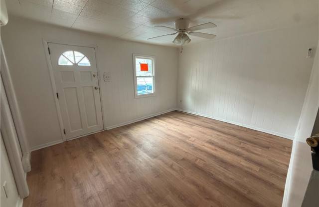 1436 Poplar Street Gallery 2