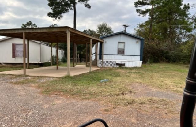 2000 SE Loop 304 - 2000 Loop 304, Crockett, TX 75835