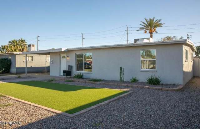 2205 W Cambridge Avenue photos photos
