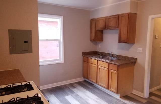 2024 Monroe Blvd - 1 Gallery 2