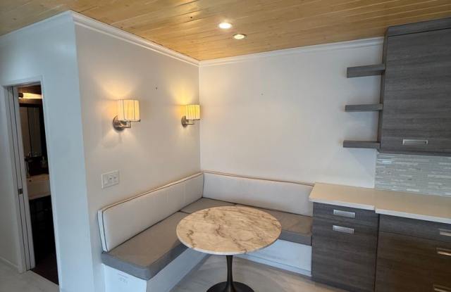 Custom Condo in Coronado Gallery 4