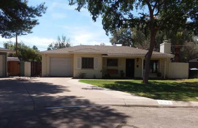 931 E DENTON Lane - 931 East Denton Lane, Phoenix, AZ 85014