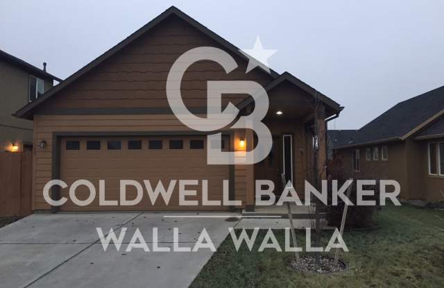 Ground level three bedroom home - 1153 Southwest Carver Street, College Place, WA 99324