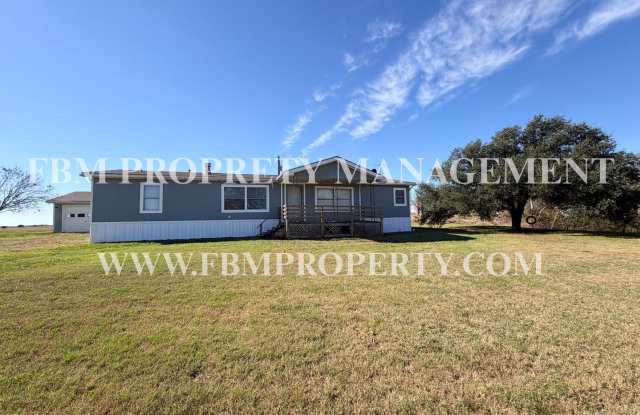 1054 Cosby - Cozy 3 Bedroom, 2 Bathroom Mobile Home in Milford, TX! - 1054 Cosby Road, Ellis County, TX 76670