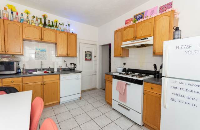 Allston 2bed close to BU $2600 - September 2026 Move in photos photos