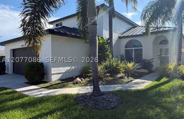 1920 NW 182nd Ter photos photos