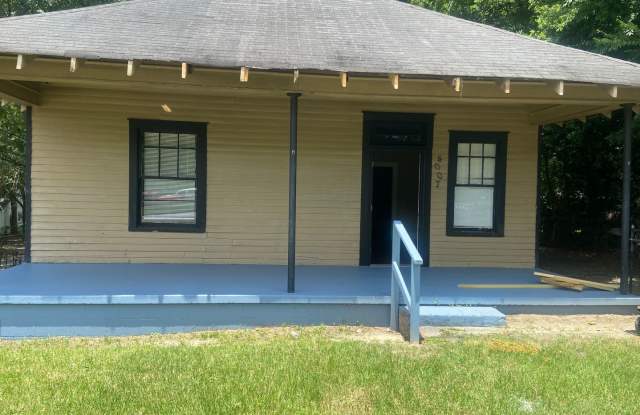 **AVAILABLE NOW**2 or 3 Bedroom / 1 Bathroom Home for Rent in Columbus, GA*** photos photos