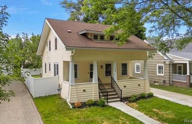 776 W LINCOLN Street photos photos
