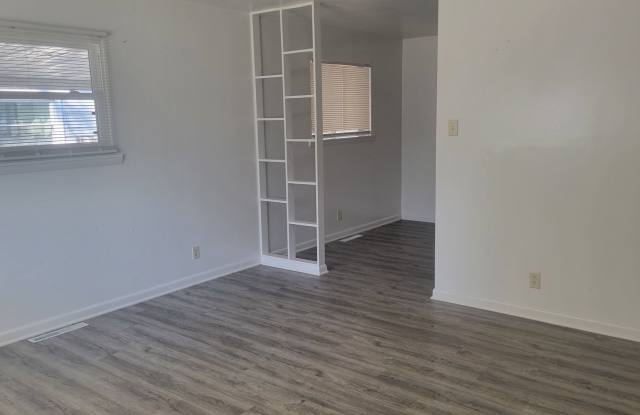 2 Bedroom ,1 bathroom home in Topeka Gallery 3