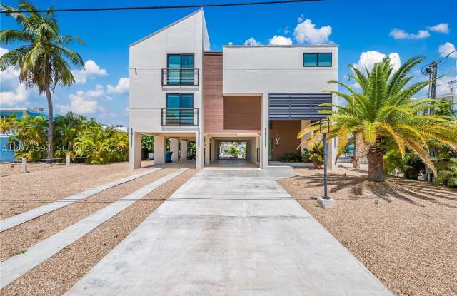 108 W Plaza Del Lago Gallery 1