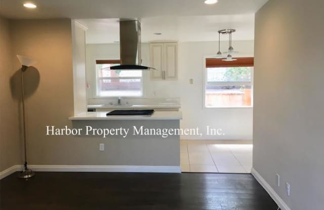 5539 Emerald Street Gallery 4