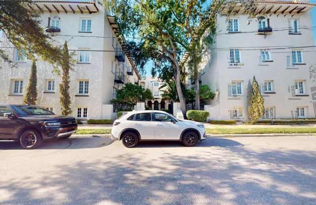 2117 W DEKLE AVENUE photos photos