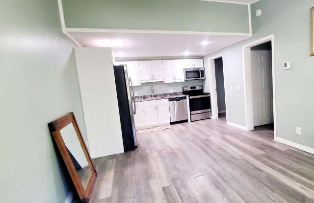 530 N 7th Place photos photos