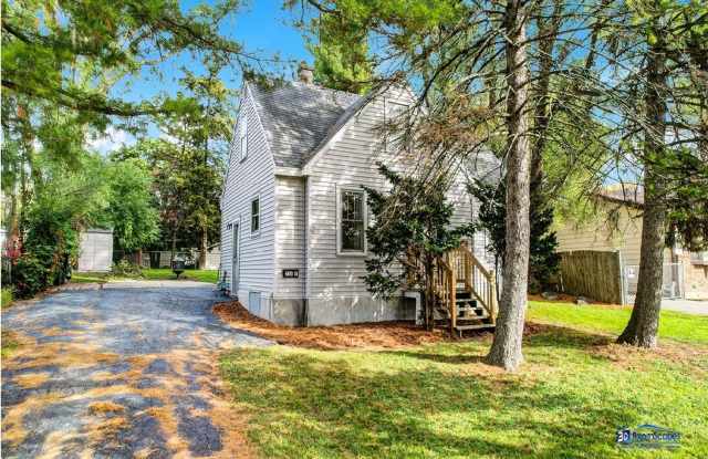 3 Bedroom in Round Lake Beach photos photos