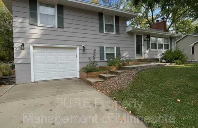 4648 Nine Mile Creek Pkwy - 4648 9 Mile Creek Parkway, Bloomington, MN 55437