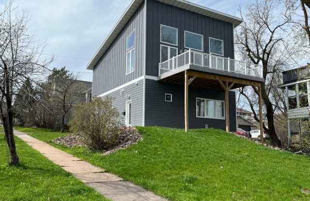 Modern Two-Bedroom Home with Lake Superior Views photos photos
