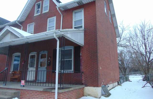 10 STRODE AVENUE photos photos