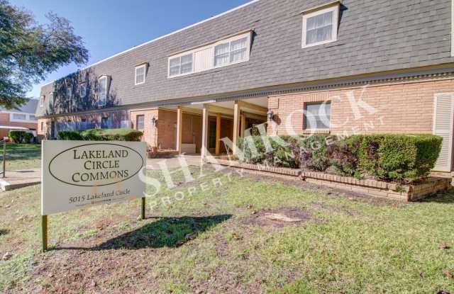 Lakeland Circle Commons - 55+ Community Gallery 1