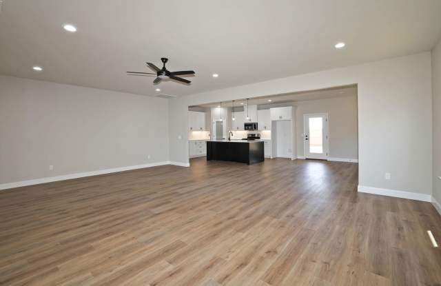 4715 Scotty Gallery 4