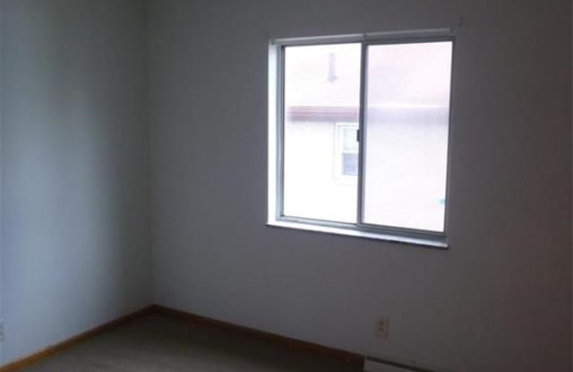 527 527 Treeside Dr Gallery 4