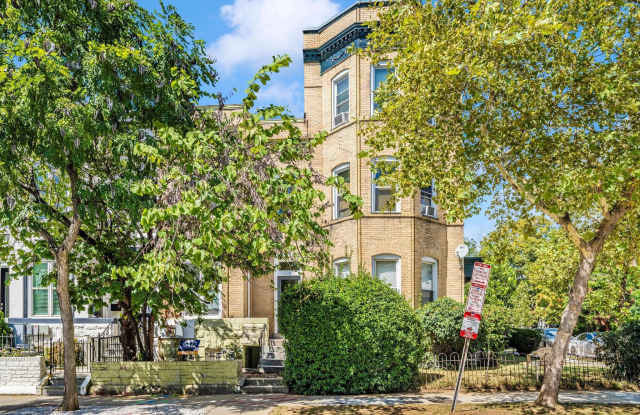 60 Q STREET NE photos photos