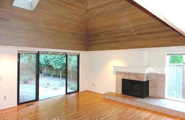 4725 Highland Dr. Gallery 3