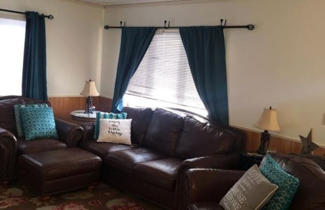 1533 11th St N - 1533 11th Street North, Fargo, ND 58102