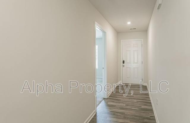 304 Long Grove Ln Gallery 2