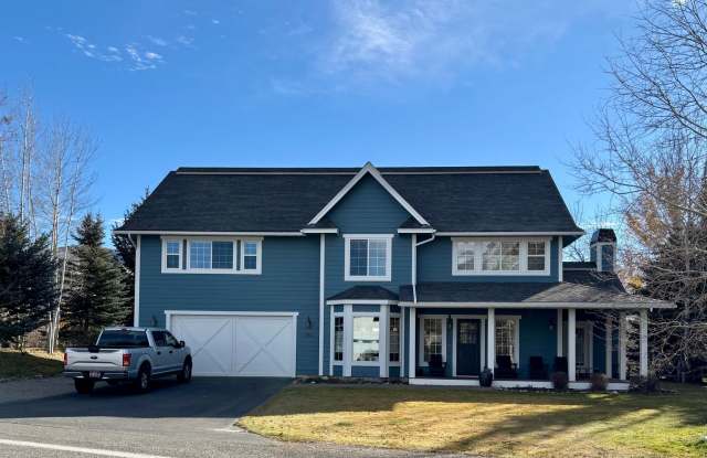 Winter Getaway: Large, Cozy Mountain Modern Home photos photos