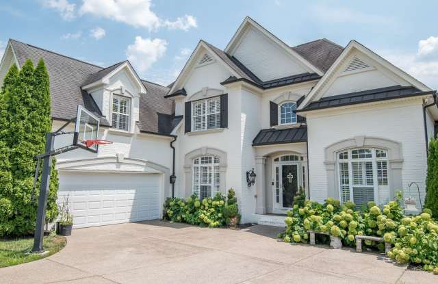Luxury Living w/ Pool In Brentwood! photos photos