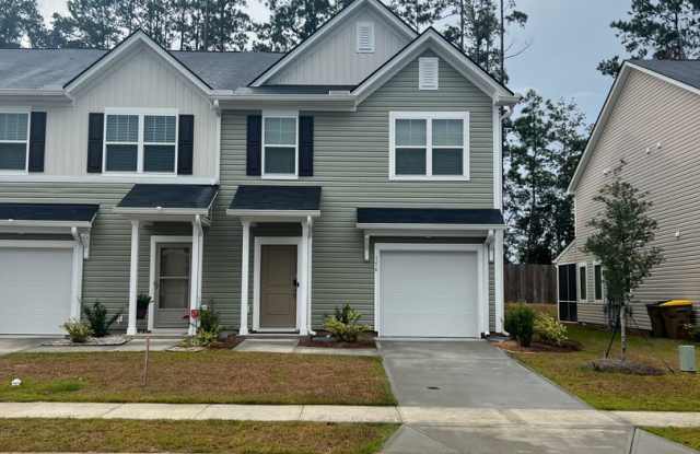 3 bed, 2.5 bath End unit townhome in Pooler photos photos