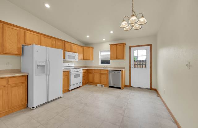 2493 Carriage Dr Gallery 2