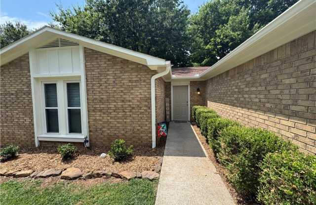 1841 N Seminole Court Gallery 2