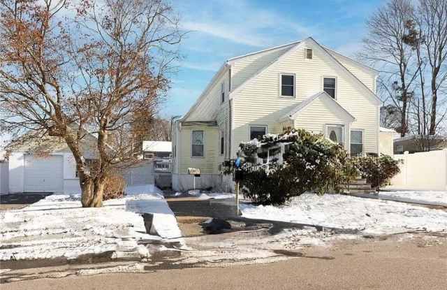52 Barrett Avenue Gallery 1
