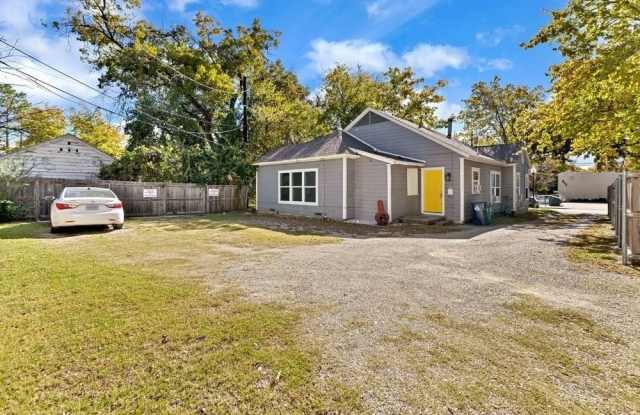 608 W Hickory Street - 608 West Hickory Street, Denton, TX 76201 608 W Hickory Street - 608 West Hickory Street, Denton, TX 76201