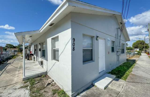 908 14th Street photos photos