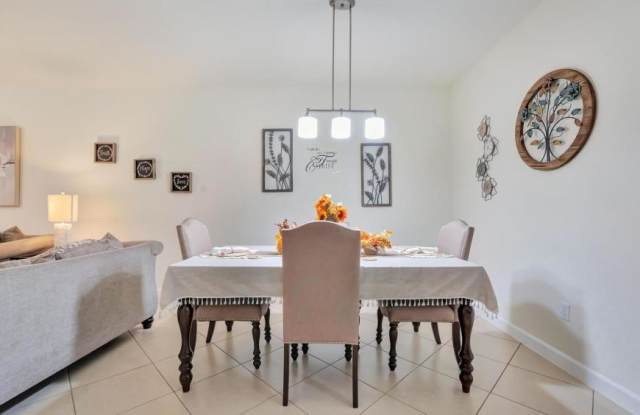 6946 NW HALTON PARK Ln. Gallery 4