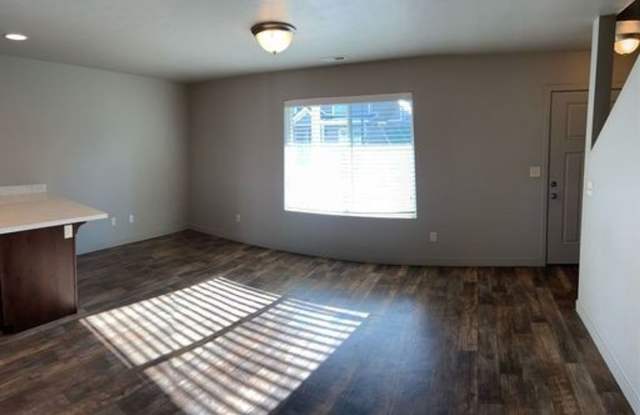 Darling Vineyard 2 Story Townhome Gallery 2