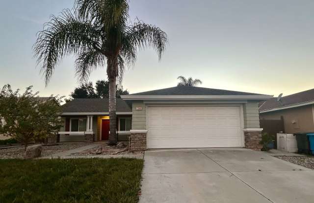 Great Family Home in Fantastic Hollister Neighborhood! photos photos