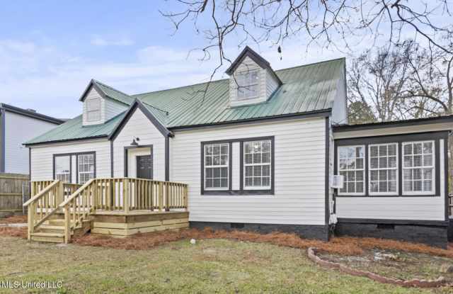 3611 N State Street lot: A photos photos