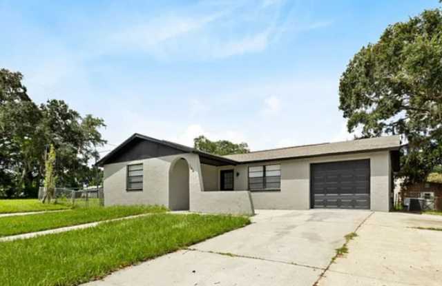 744 South Bailey Avenue Gallery 2
