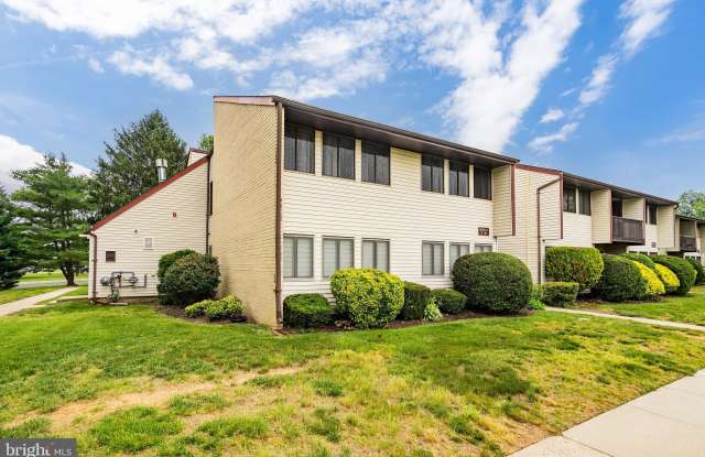 2 E AVON DRIVE photos photos