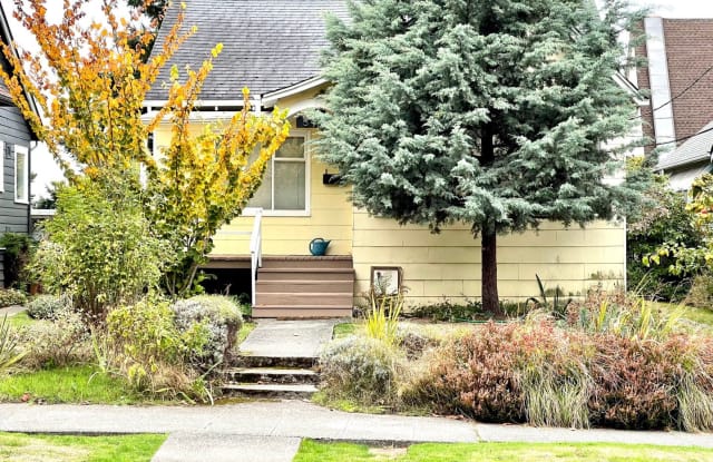 3419 61st Ave SW - 3419 61st Avenue Southwest, Seattle, WA 98116