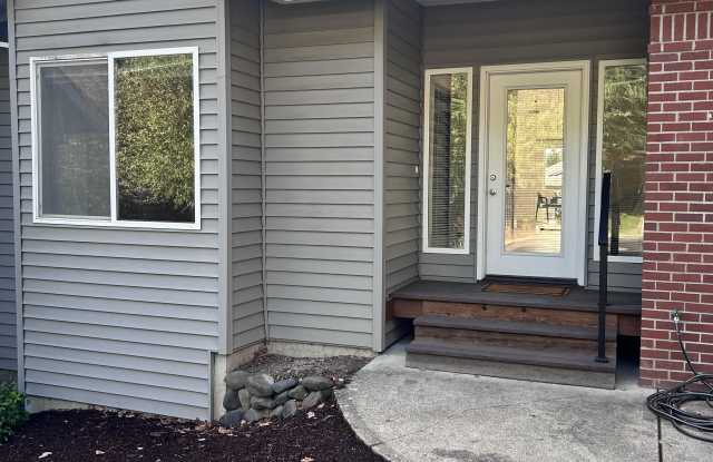 351 Northwest Meadows Drive Gallery 1
