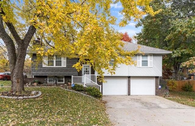 1612 NE 72nd Street - 1612 Northeast 72nd Street, Gladstone, MO 64118