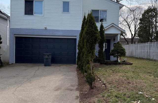 170 Manhattan Avenue photos photos