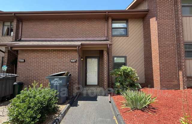 507 Manor Dr photos photos