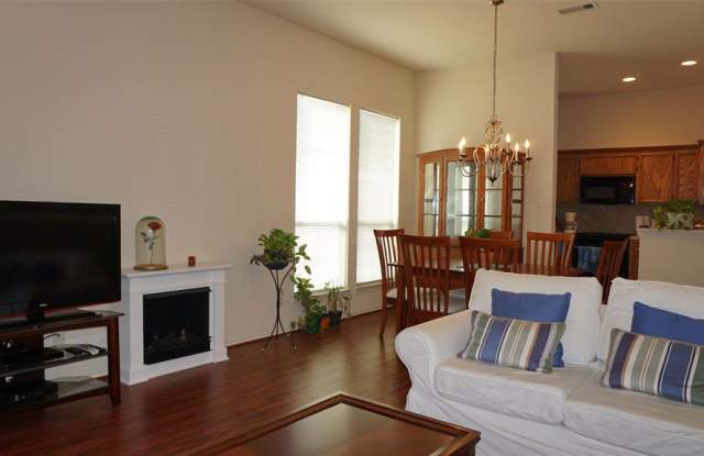 16630 Hodgefield Lane Gallery 2