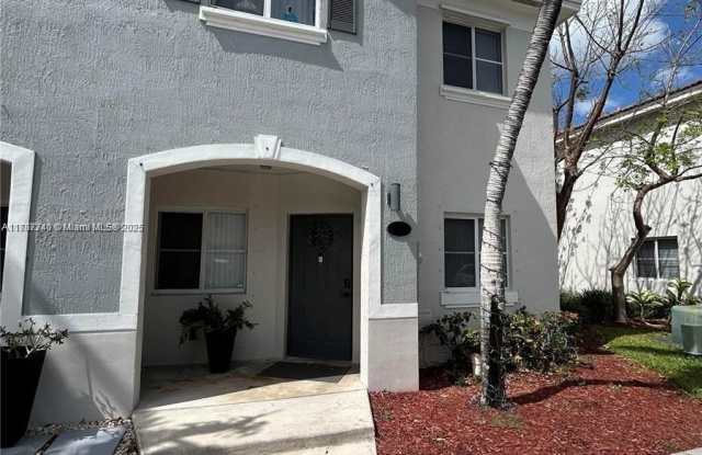 1611 SE 31 Ct photos photos